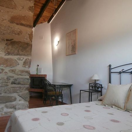 Casa Rural Las Gamitas Hotel Almoharin Exterior photo