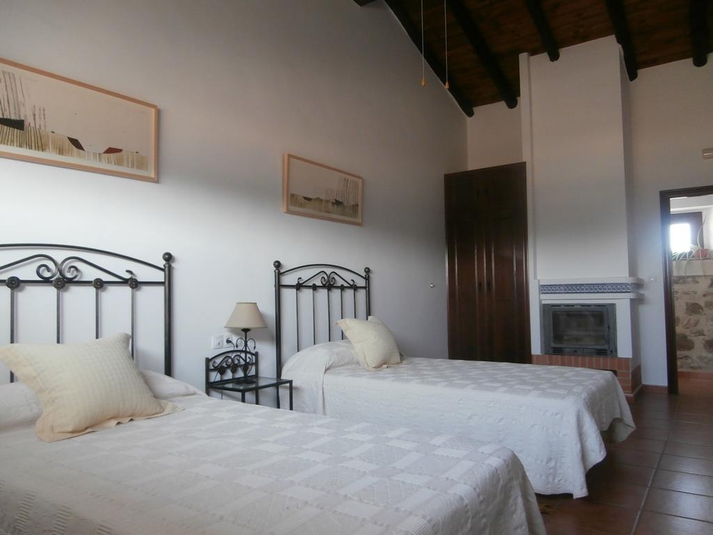 Casa Rural Las Gamitas Hotel Almoharin Exterior photo